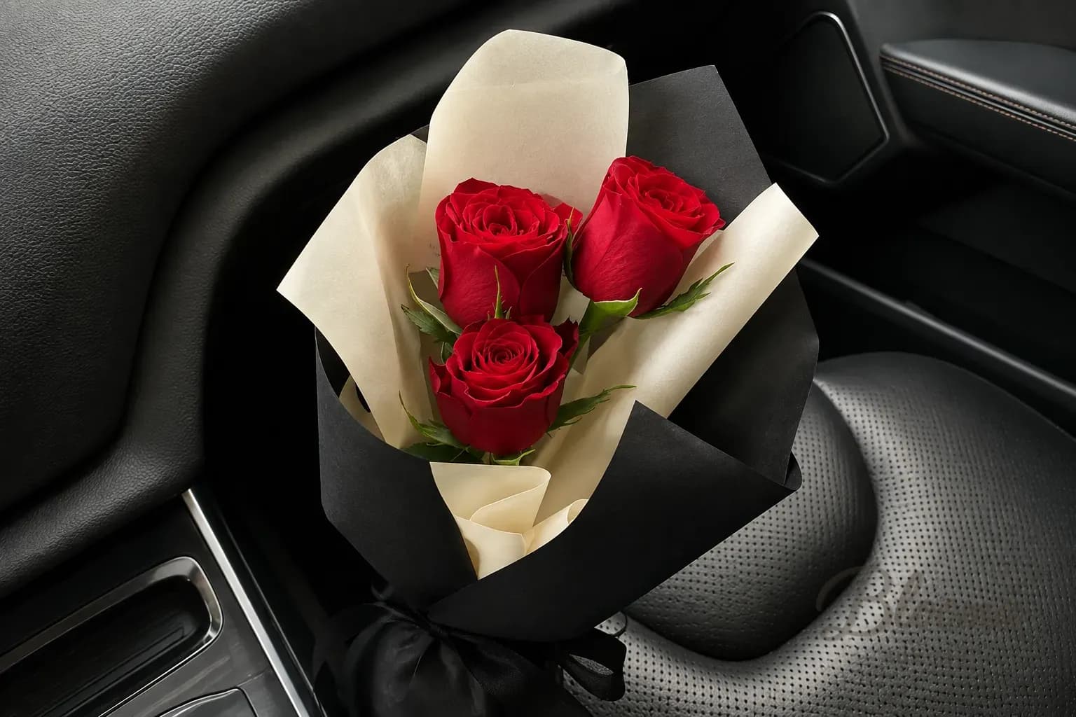 Roses Bouquet 5 - Rouge Atelier Red Rose Bouquet – 3 Roses