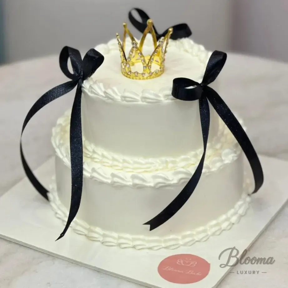 Mini 2 Tier Crown Cake Plain 4 to 6 Persons