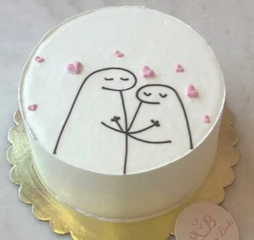 Lumas Sweet Hug Cake