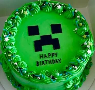 Minecraft Cake