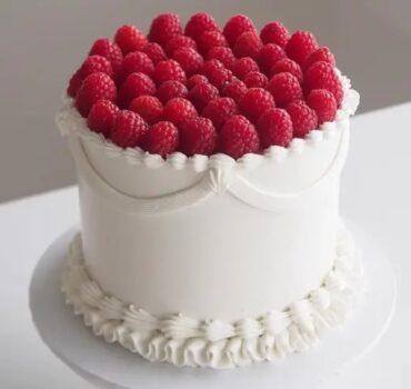 Elegant Berry Crown Cake